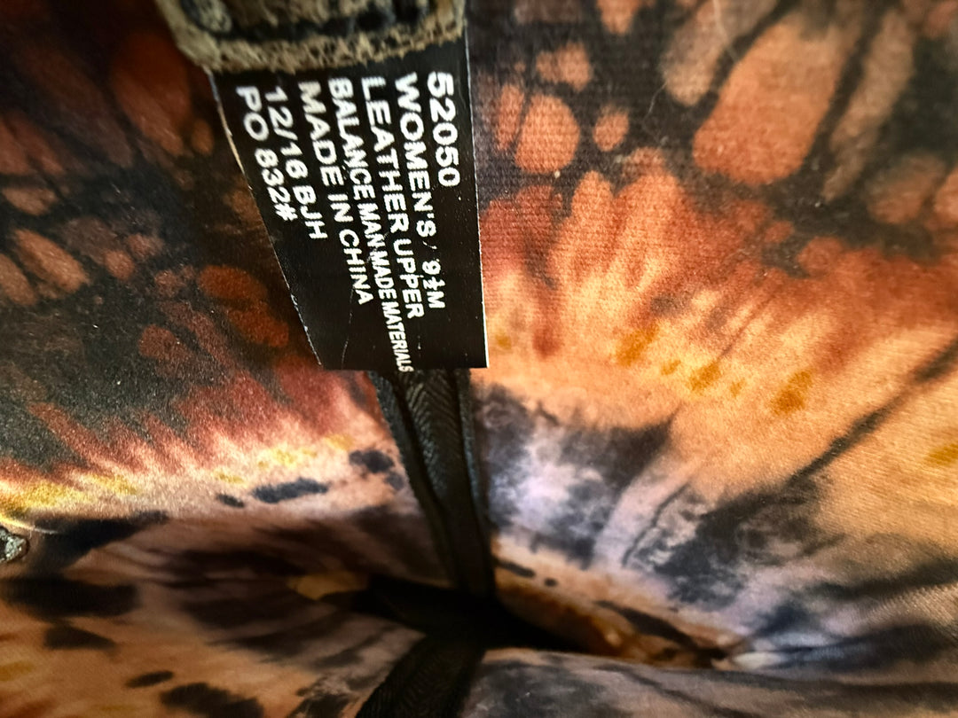 Laredo Preowned great condition Size 9.5 Brown/beige Boots