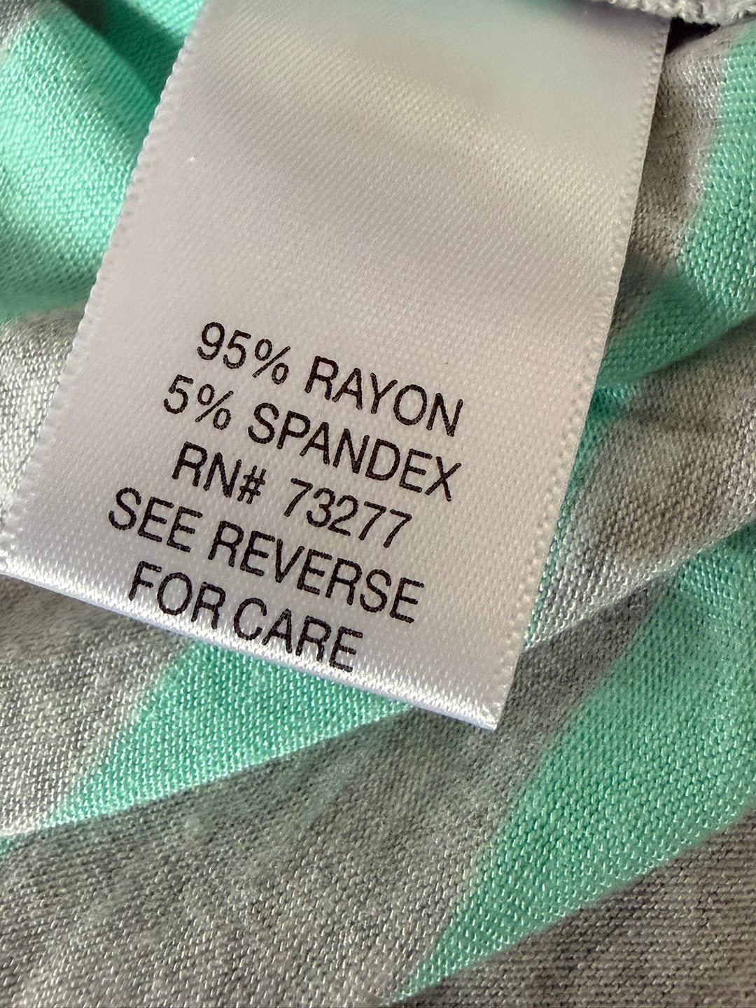 Apt 9 Preowned great condition Size M Gray/teal T-Shirt