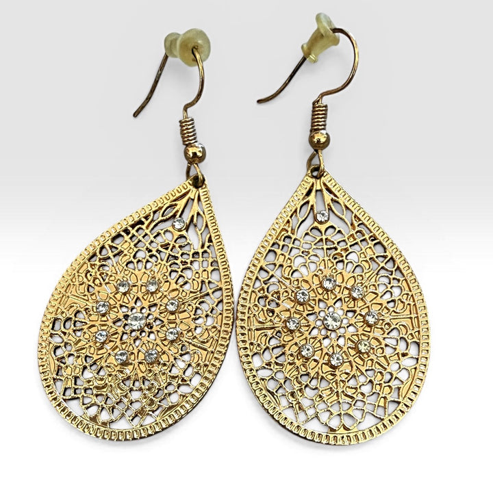 Preowned great condition Gold Earrings fashion