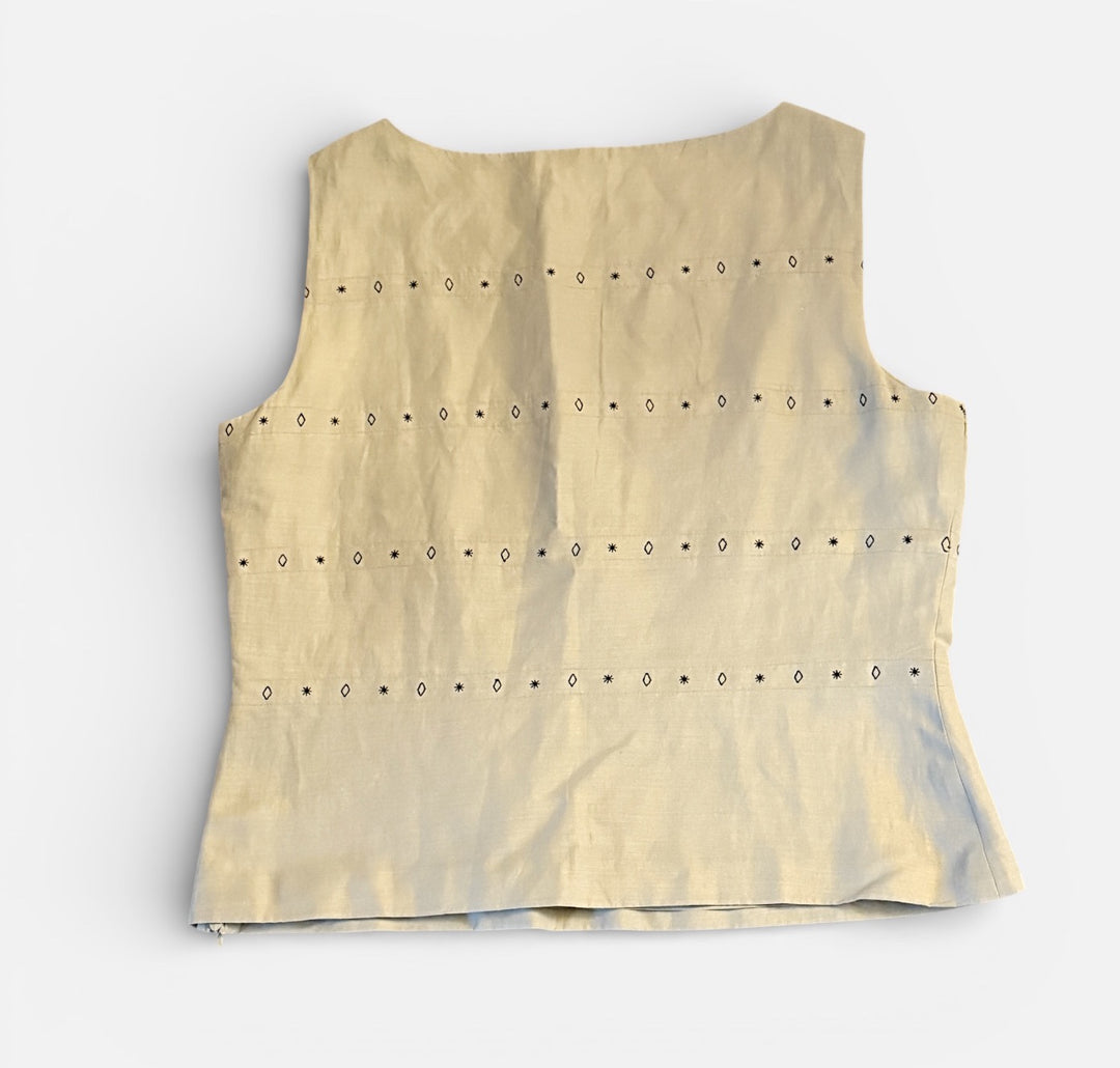 Due per Due Preowned great condition Size 14 Beige Top