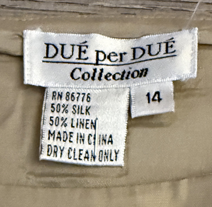 Due per Due Preowned great condition Size 14 Beige Top