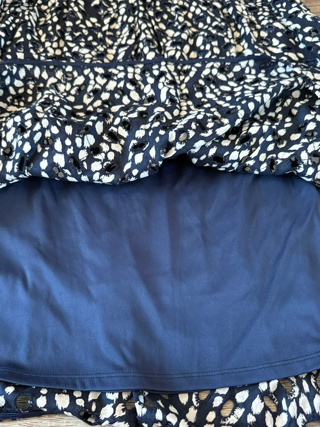 Simply Vera Preowned great condition Size S Navy/white Skirt