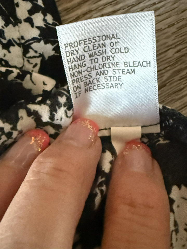 Christian Siriano Preowned great condition Size S Black/white Top