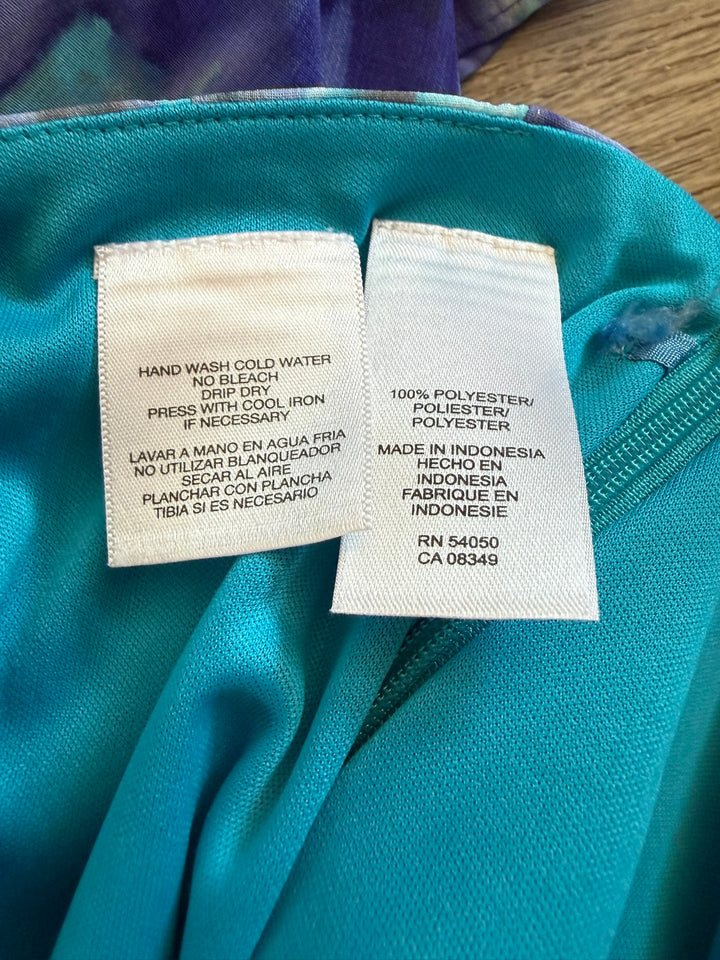 Jones Wear Preowned great condition Size 8 Blue/Purple Skirt