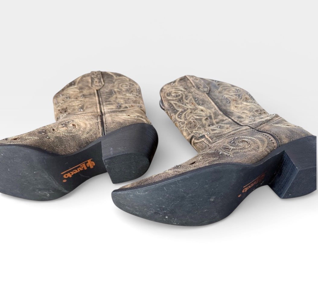 Laredo Preowned great condition Size 9.5 Brown/beige Boots