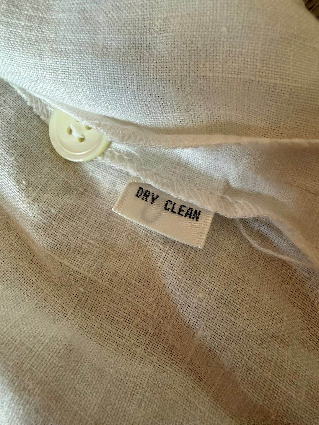 Ellen Tracy Preowned great condition Size 10 Off White Blouse