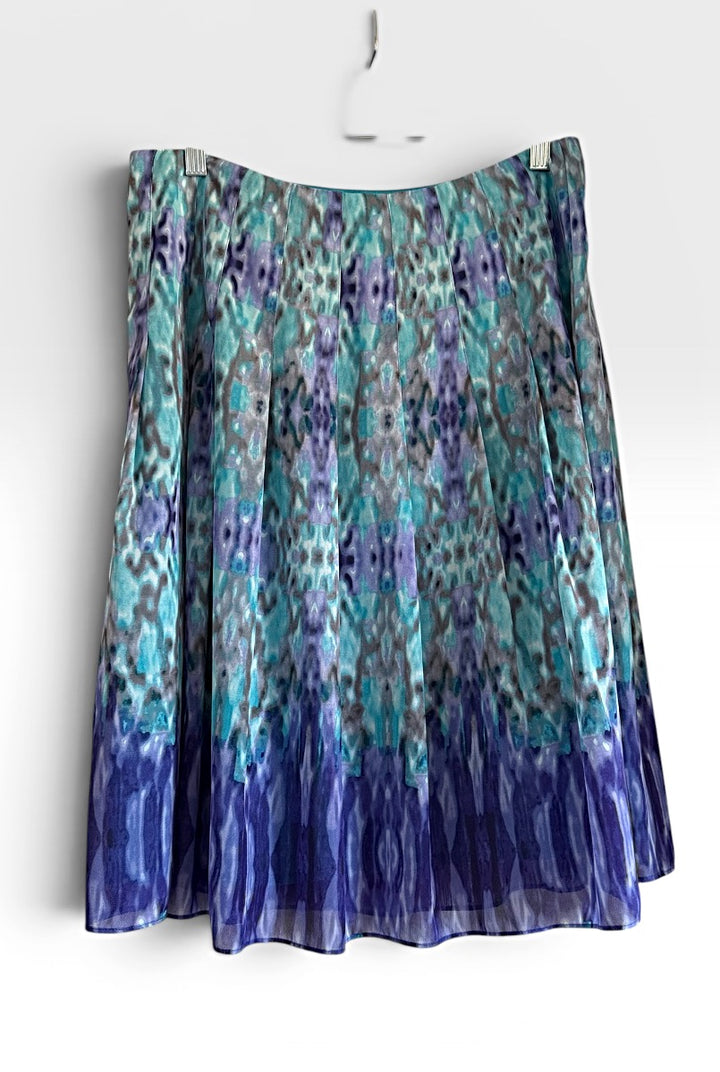 Jones Wear Preowned great condition Size 8 Blue/Purple Skirt
