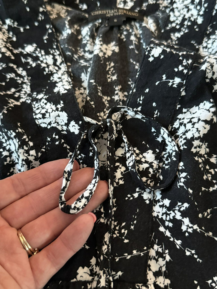 Christian Siriano Preowned great condition Size S Black/white Top