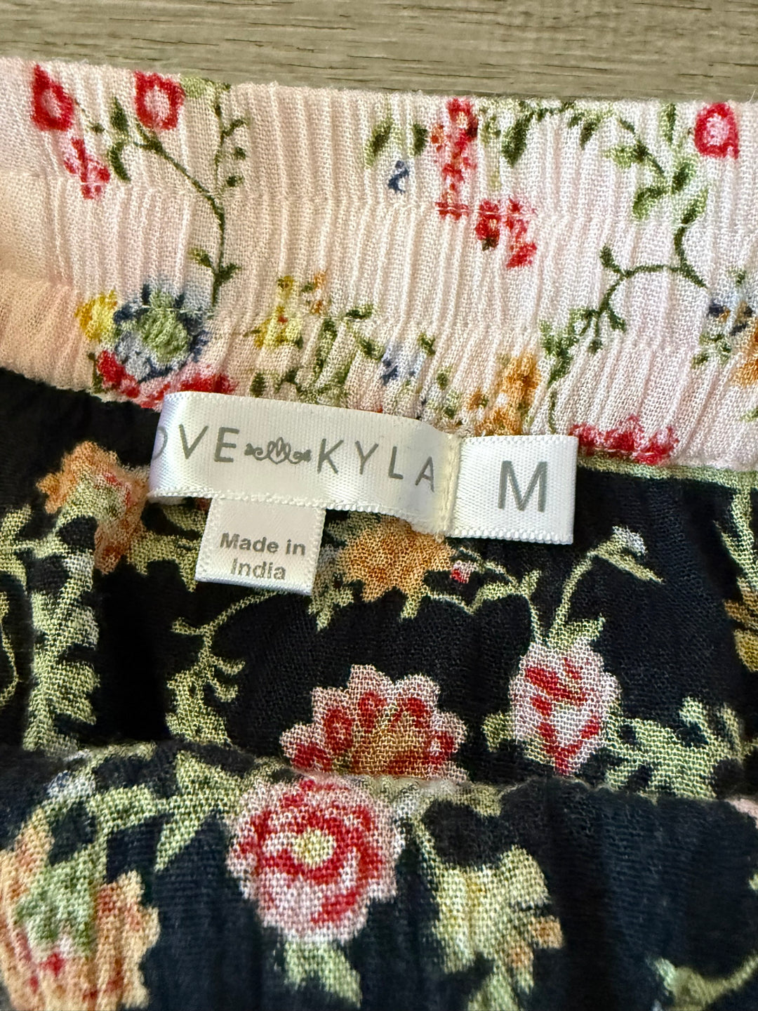 Love Kyla Preowned great condition Size M Multi Skirt