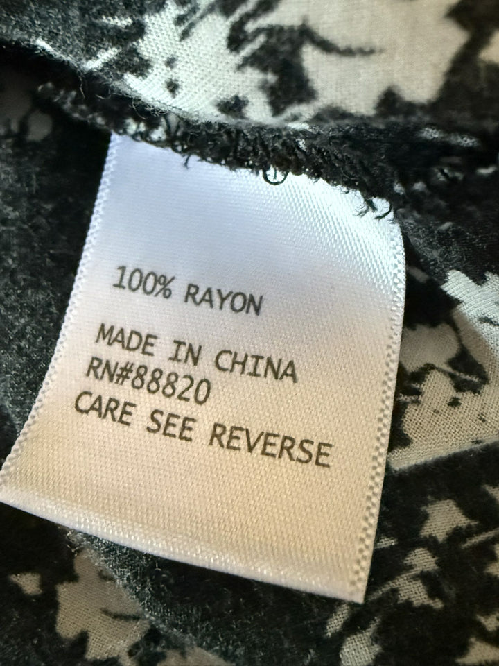 Christian Siriano Preowned great condition Size S Black/white Top