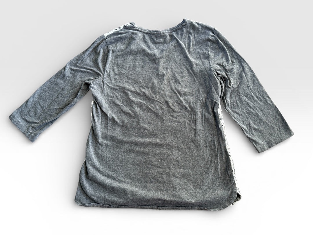 Chico's Zenergy Preowned great condition Size 1 Gray/white Top