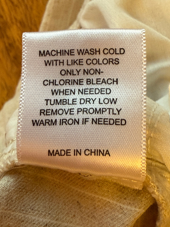 Gibson & Latimer Preowned great condition Size 12 Beige & White Pants