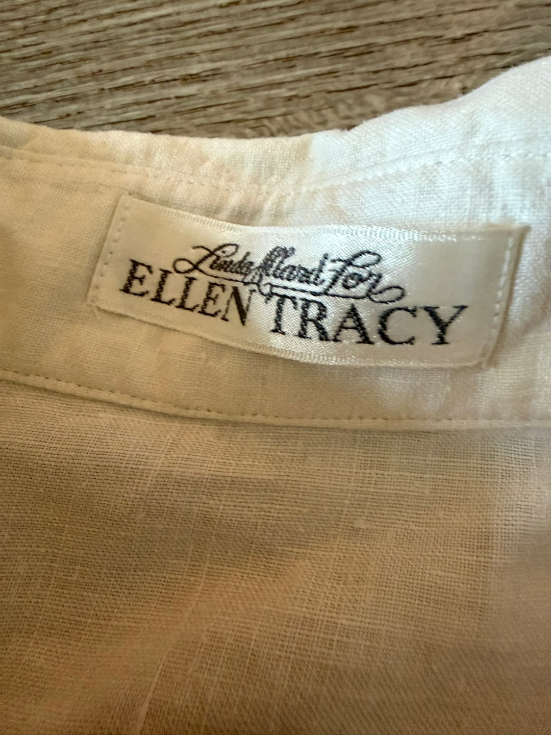 Ellen Tracy Preowned great condition Size 10 Off White Blouse