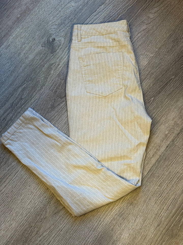 Gibson & Latimer Preowned great condition Size 12 Beige & White Pants