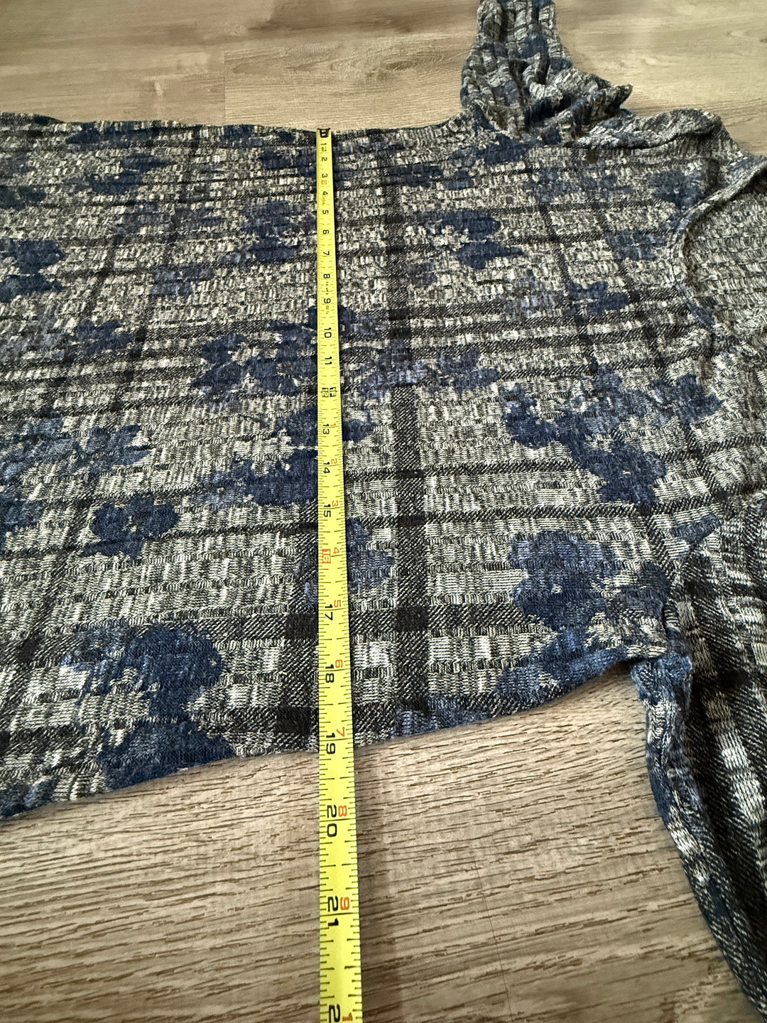 Apt 9 Preowned great condition Size S gray/blue Tunic