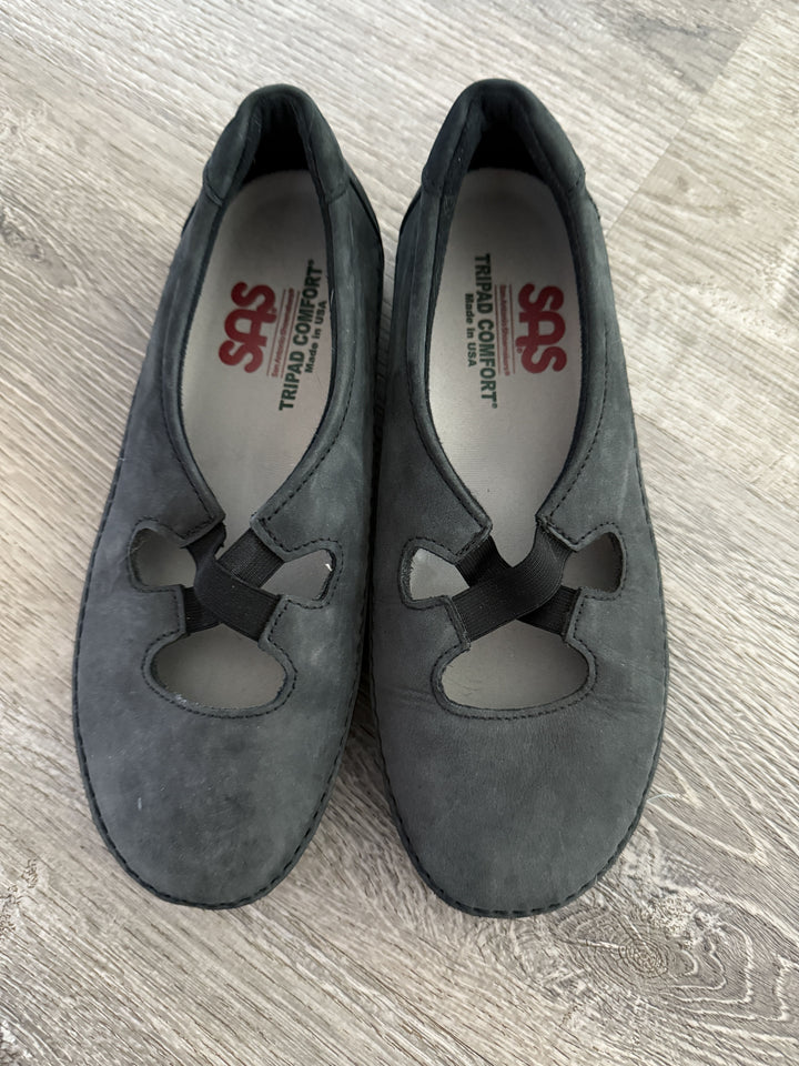 SAS Preowned great condition Navy Shoes