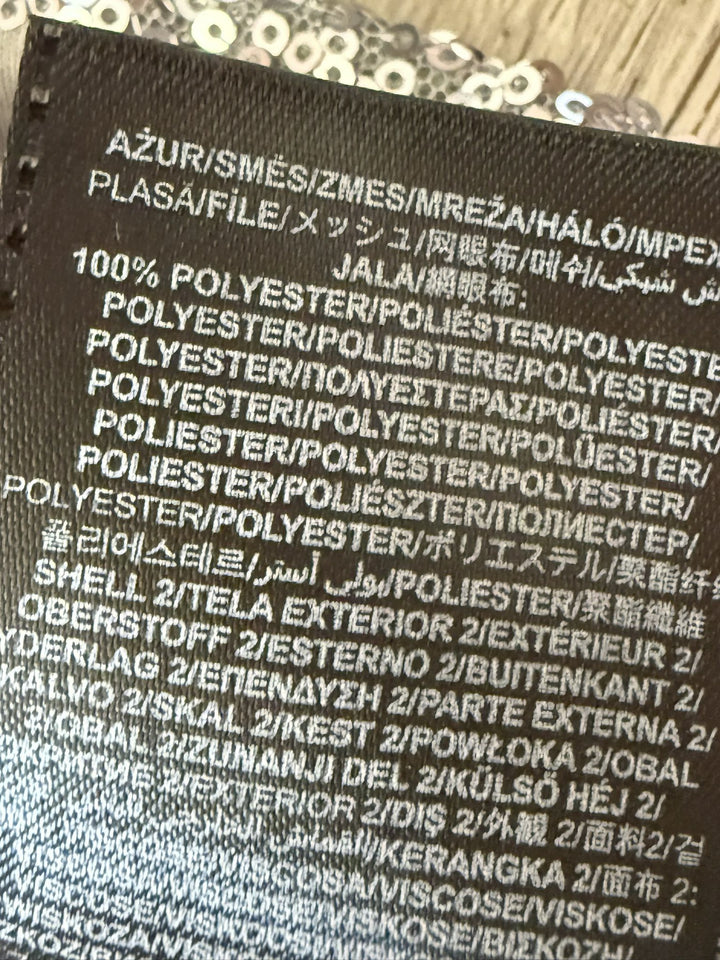 Guess Preowned great condition Size M Black Tank Top