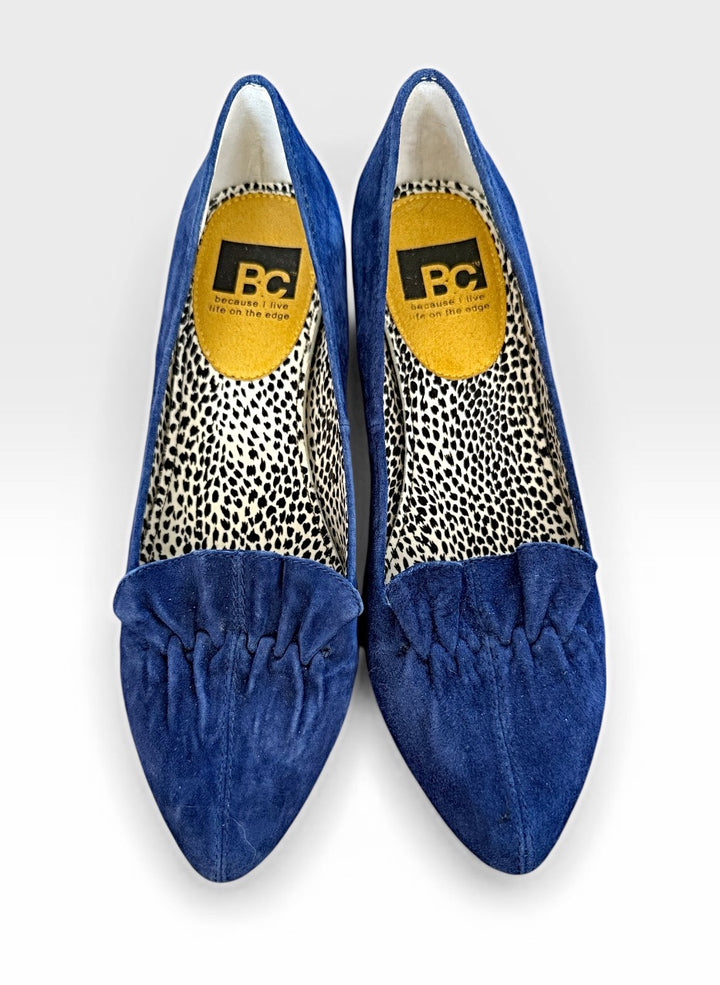 BC Preowned great condition Size 8.5 Royal Blue Flats