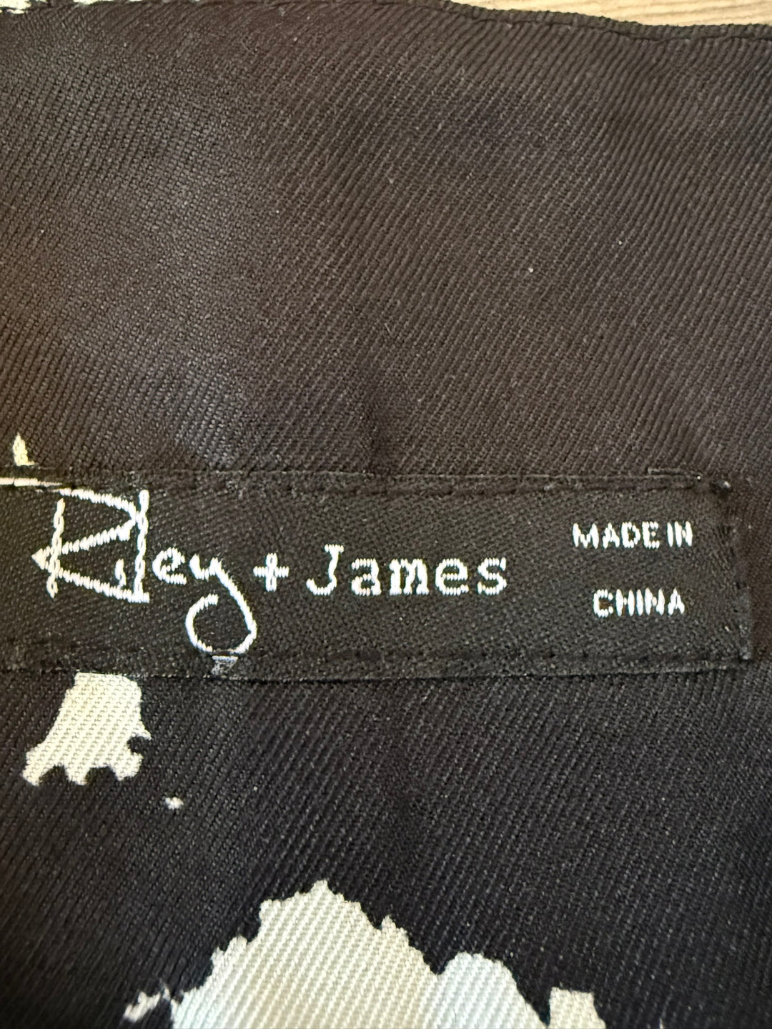 Riley + James Preowned great condition Size M Black/white Skirt
