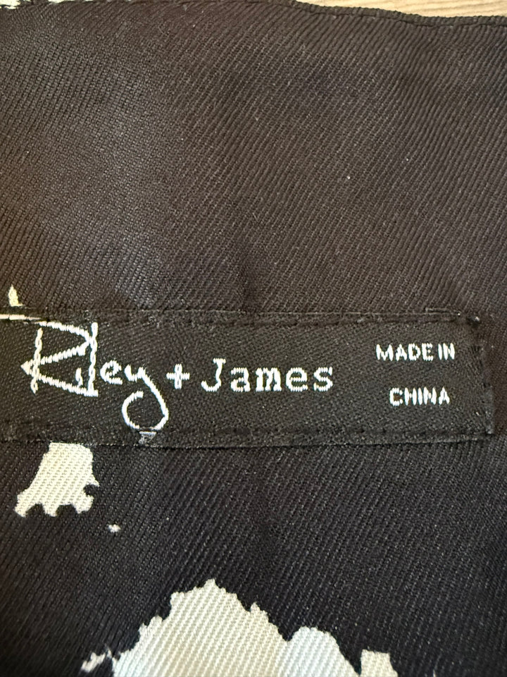 Riley + James Preowned great condition Size M Black/white Skirt