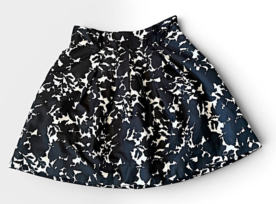 Riley + James Preowned great condition Size M Black/white Skirt